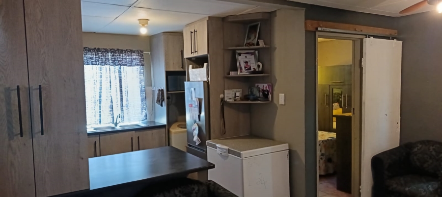 1 Bedroom Property for Sale in Avian Park Western Cape